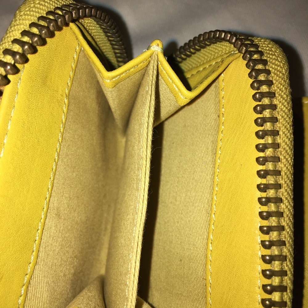 Wallet - Picture 2 of 4